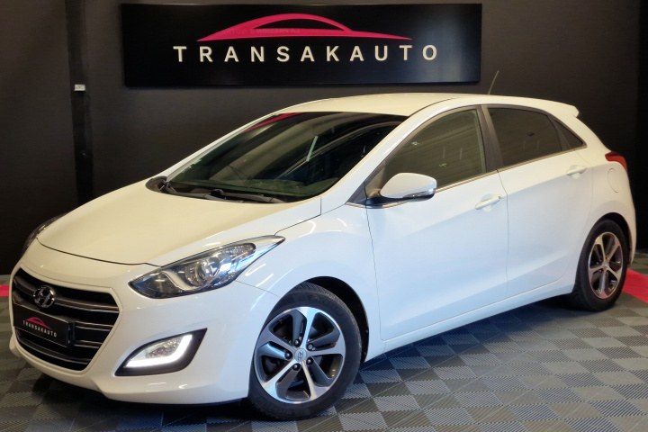 HYUNDAI i30