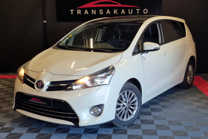 TOYOTA VERSO 2016