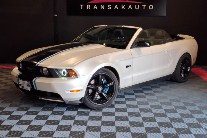 FORD MUSTANG 