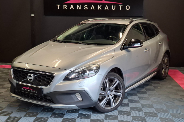 VOLVO V40 CROSS COUNTRY
