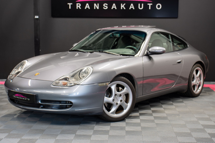 PORSCHE 911 CARRERA 4 COUPE 996